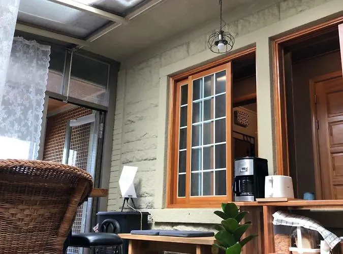 Female Only Slow Tree House Hongdae 2*