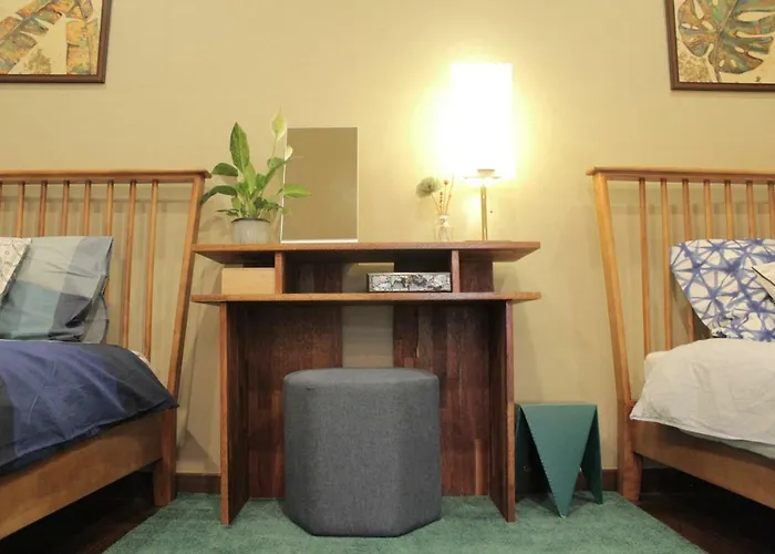 Female Only Slow Tree House Hongdae Сеул