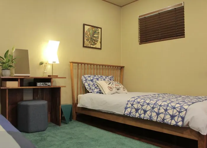 Female Only Slow Tree House Hongdae 2* Сеул